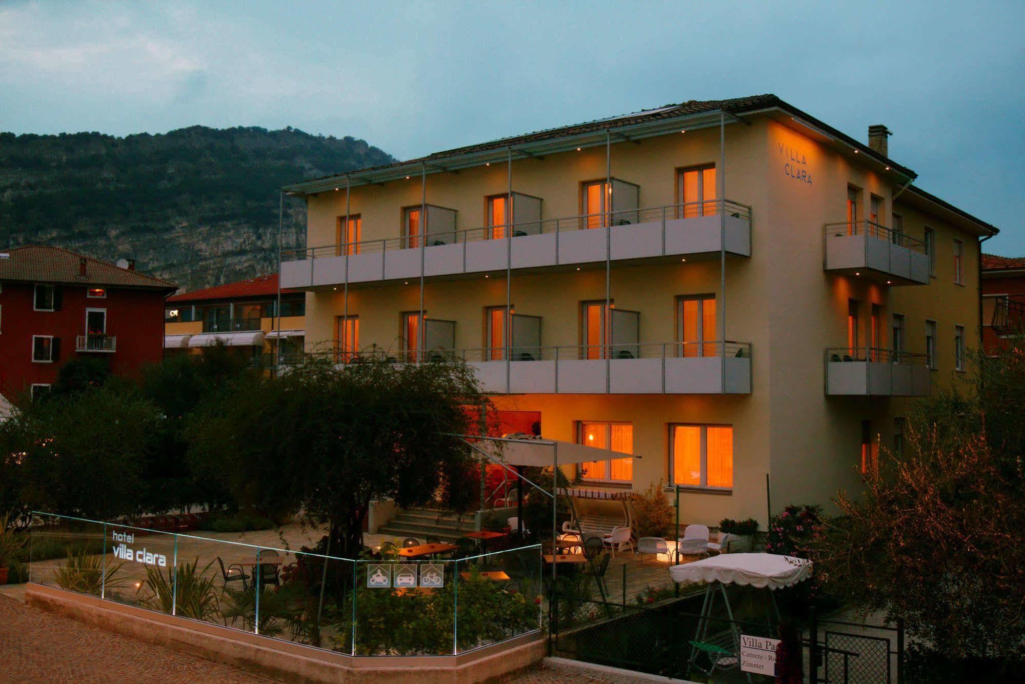 Hotel Villa Clara Torbole Sul Garda Buitenkant foto